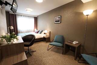 Отель Hotel Porto Радомско Улучшенный двухместный номер с 1 кроватью-6