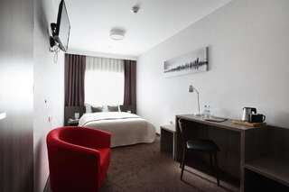 Отель Hotel Porto Радомско Двухместный номер с 1 кроватью или 2 отдельными кроватями-4
